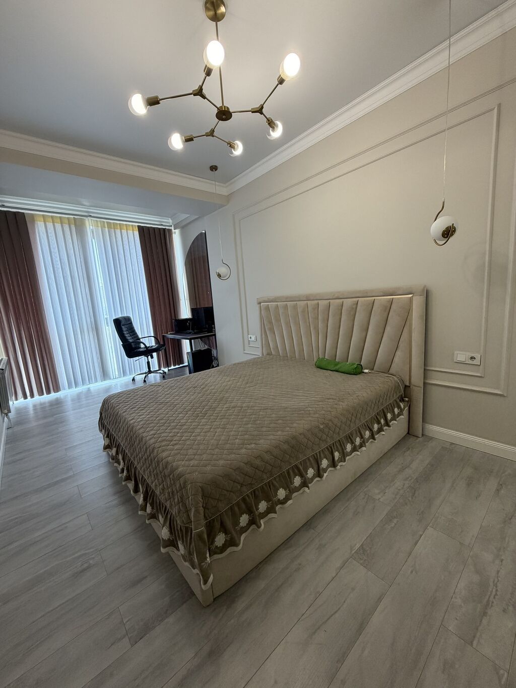 3 комнаты, 132 м², Южная Магистраль Элитка, 5 этаж, Евроремонт: фото 1