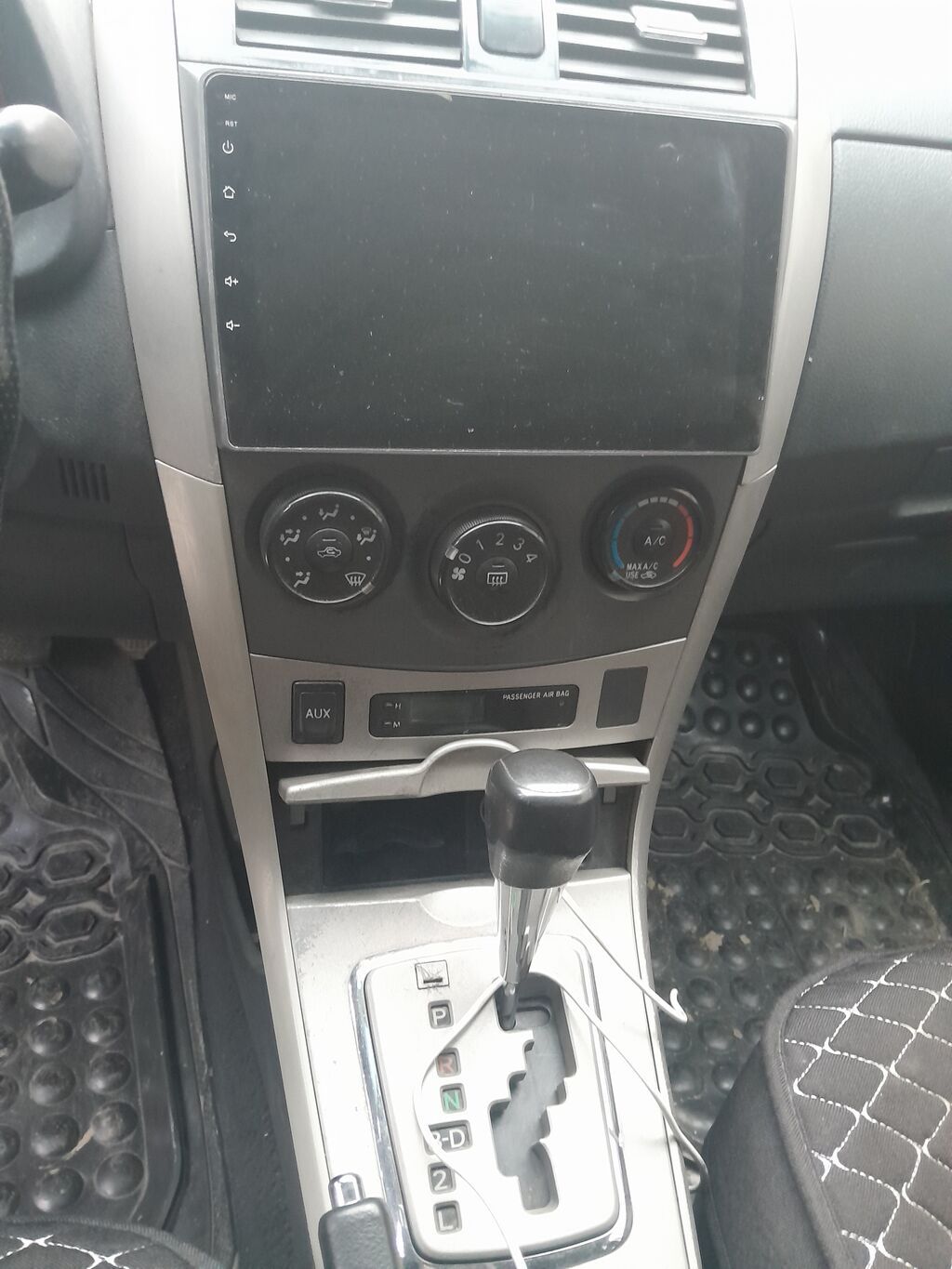Toyota Corolla: 2010 г., 1.8 л, Автомат, Бензин, Седан: фото 2