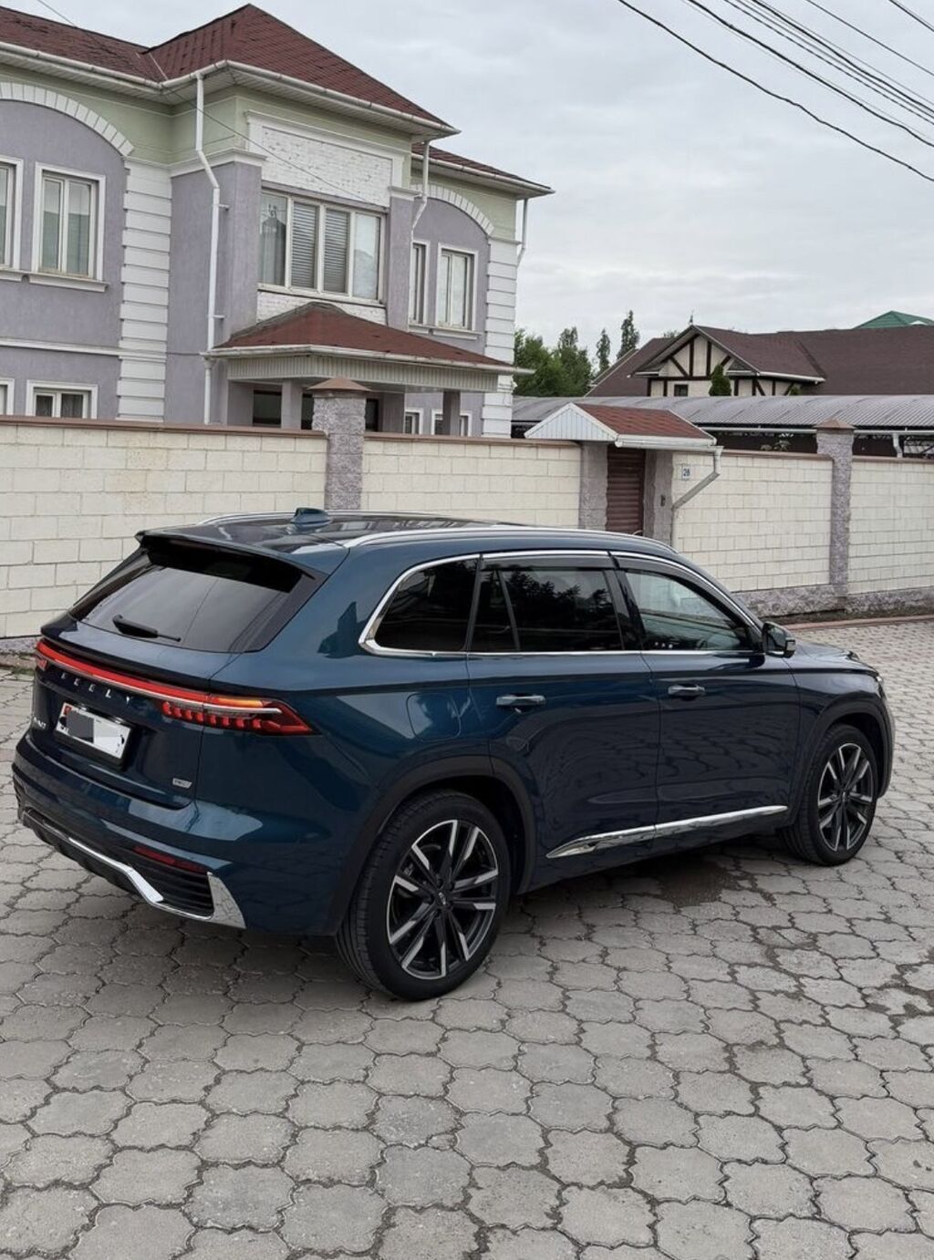 Geely Monjaro: 2023 г., 2 л, Автомат, Бензин, Кроссовер: фото 3