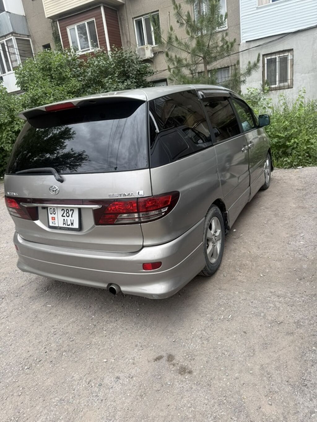 Toyota Estima: 2003 г., 2.4 л, Автомат, Газ, Минивэн: фото 2