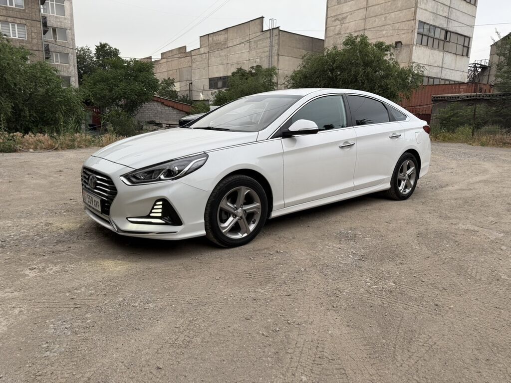 Hyundai Sonata: 2017 г., 2 л, Автомат, Бензин, Седан: фото 2