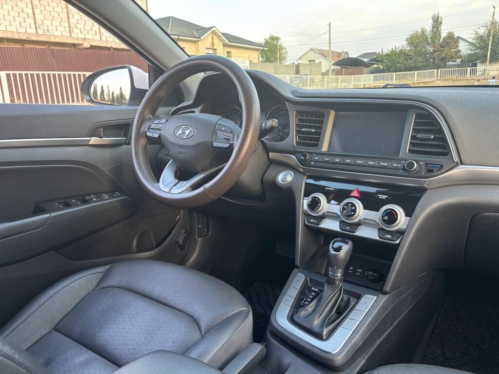Hyundai Avante: 2020 г., 1.6 л, Автомат, Бензин, Седан: фото 8