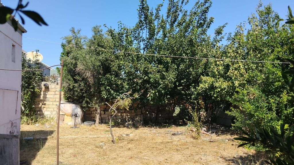 3 otaqlı, 110 kv. m, Təmirsiz