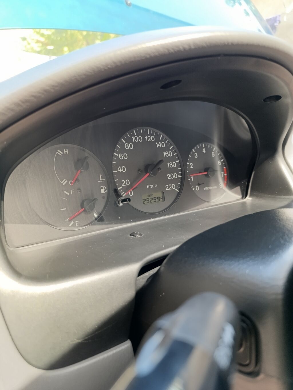 Mazda 323: 1999 г., 1.5 л, Автомат, Бензин, Универсал: фото 7
