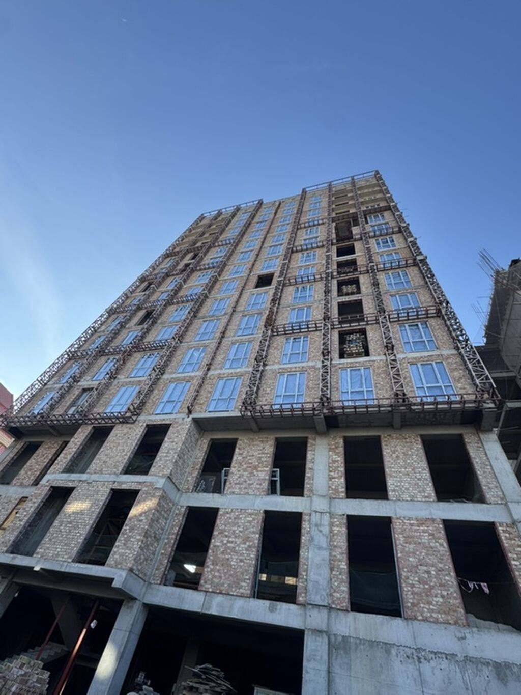 Строится, 3 комнаты, 101 м²: фото 1