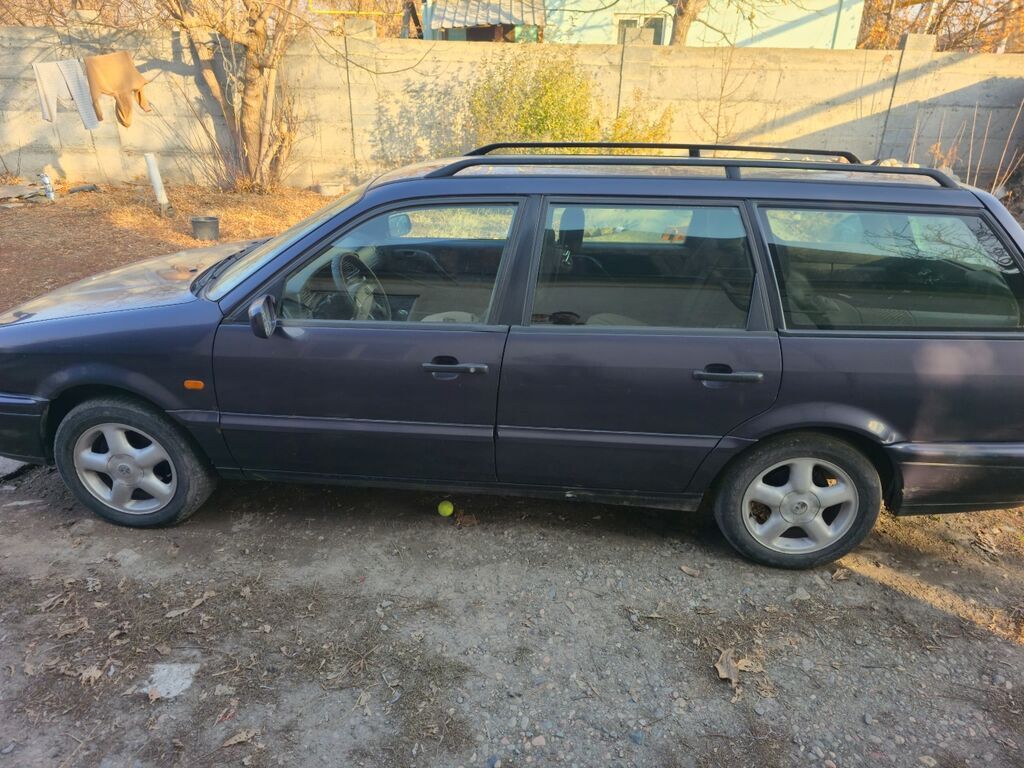Volkswagen Passat Variant: 1994 г., 2 л, Механика, Бензин, Универсал: фото 7