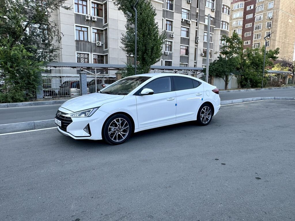 Hyundai Avante: 2019 г., 1.6 л, Автомат, Бензин, Седан: фото 5