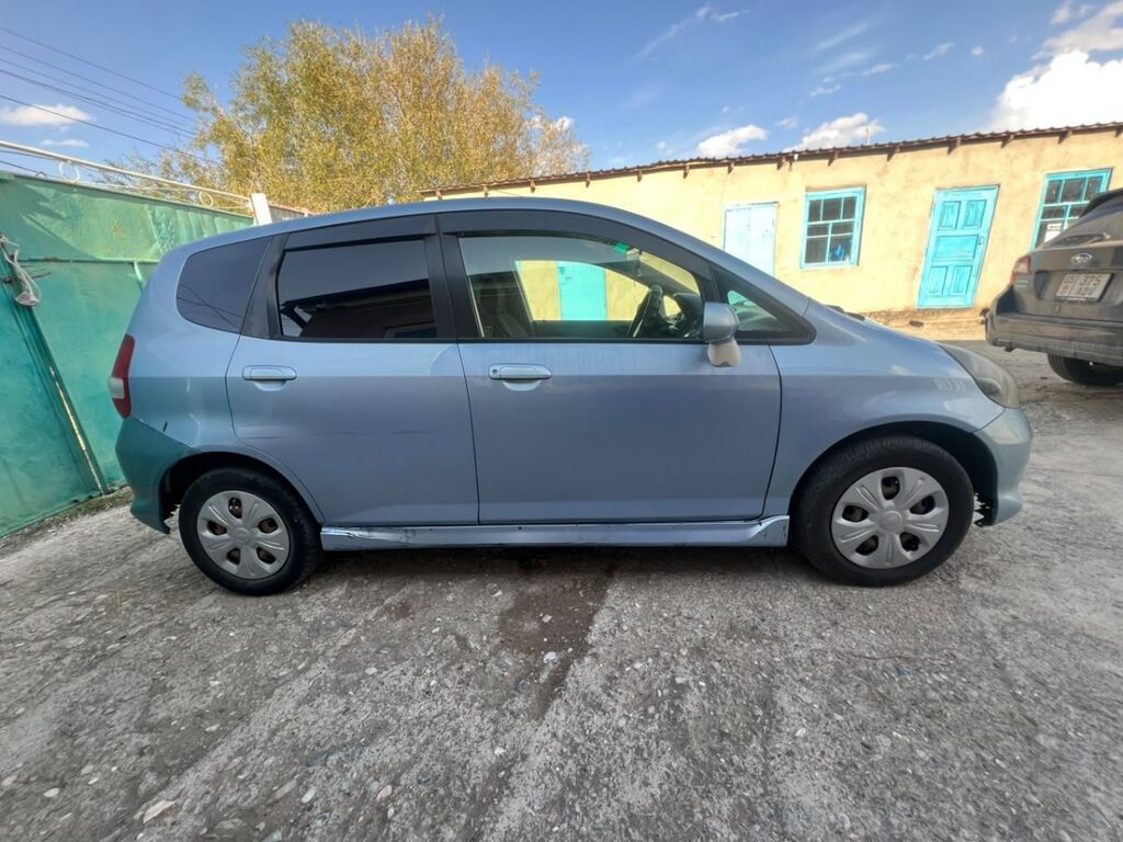 Продаю Honda Fit 2002 г., 1.3 л, автомат: фото 2