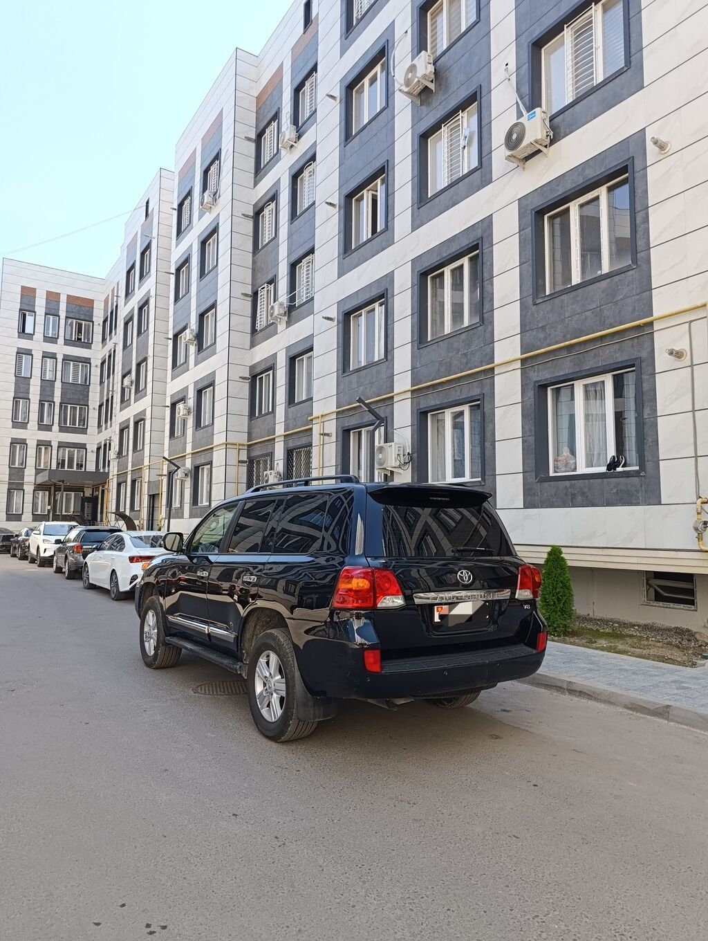 Toyota Land Cruiser: 2012 г., 4.6 л, Автомат, Бензин, Внедорожник: фото 4