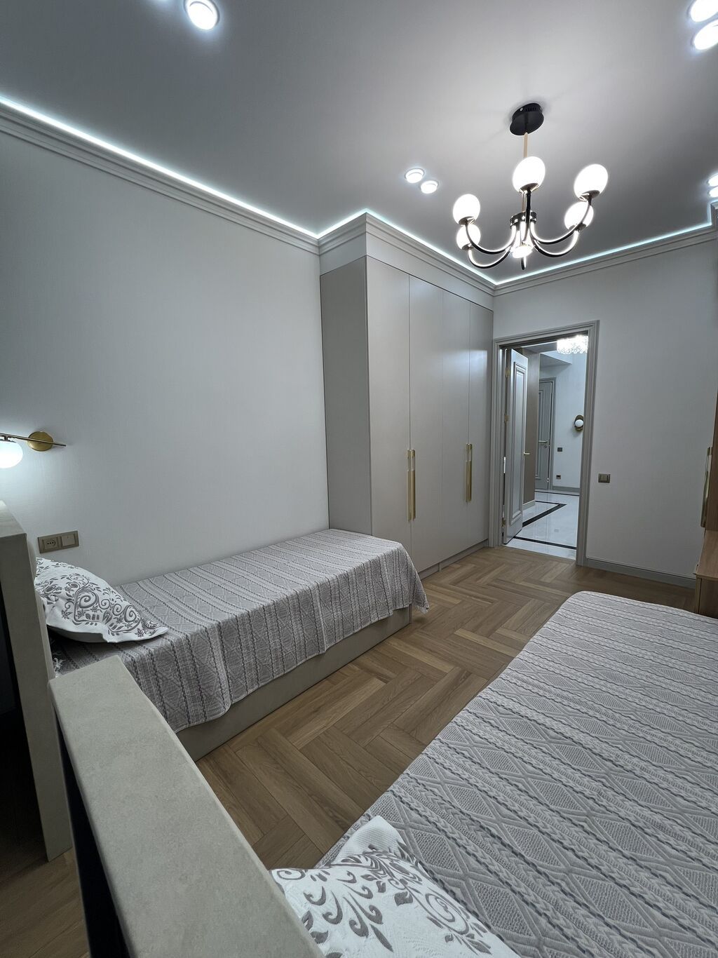 3 комнаты, 80 м², Асанбай мкр Элитка, 10 этаж, Дизайнерский ремонт: фото 8