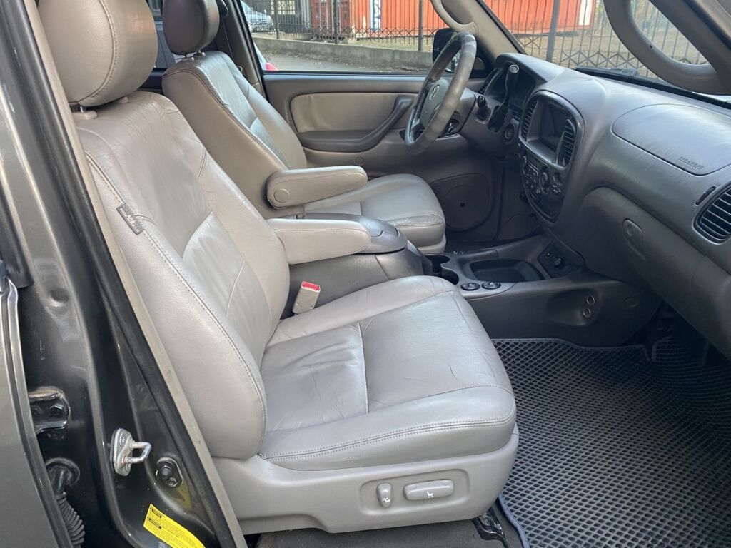 Toyota Sequoia: 2005 г., 4.7 л, Автомат, Бензин, Внедорожник: фото 5