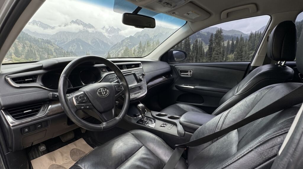 Toyota Avalon: 2017 г., 3.5 л, Автомат, Бензин, Седан — фото 3