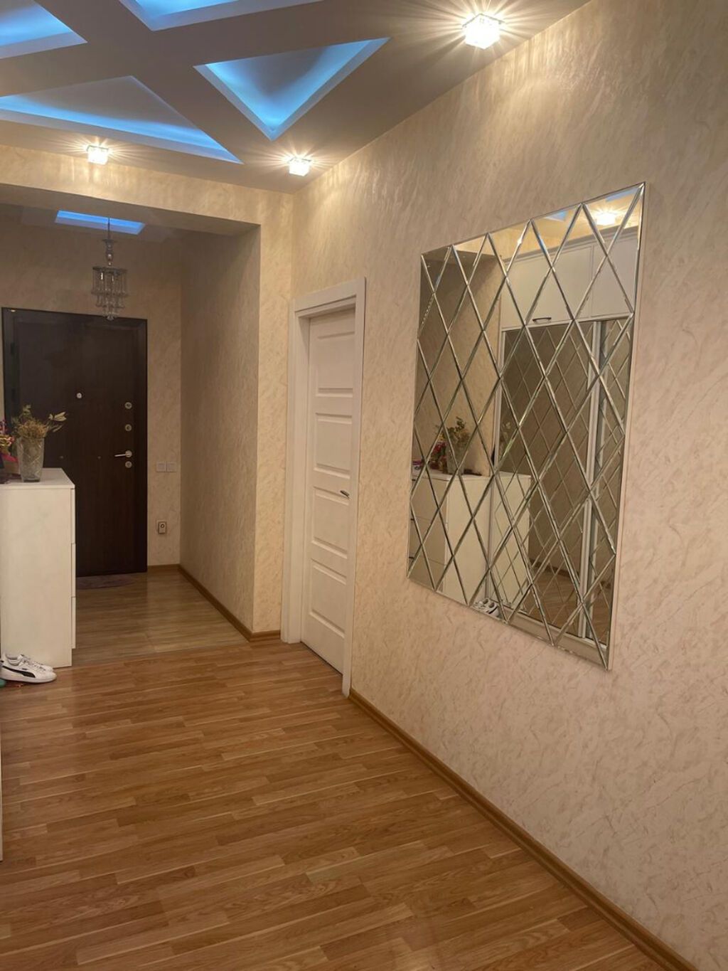3 otaqlı, Yeni tikili, 107 kv. m