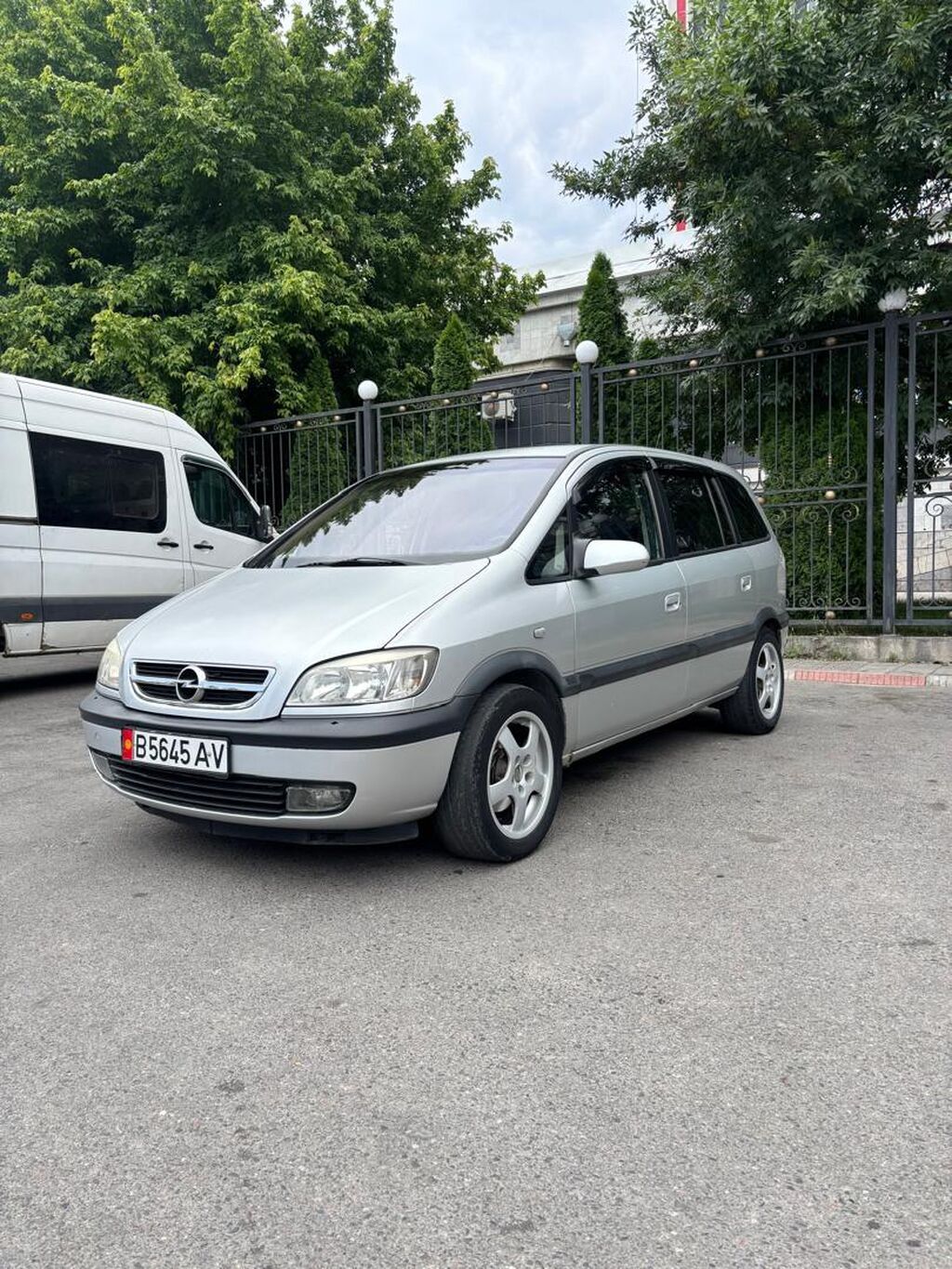 Opel Zafira: 2003 г., 1.8 л: фото 1