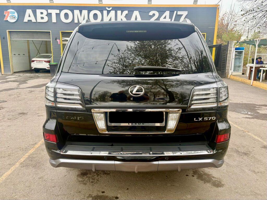 Lexus LX: 2010 г., 5.7 л, Автомат, Газ, Внедорожник: фото 4