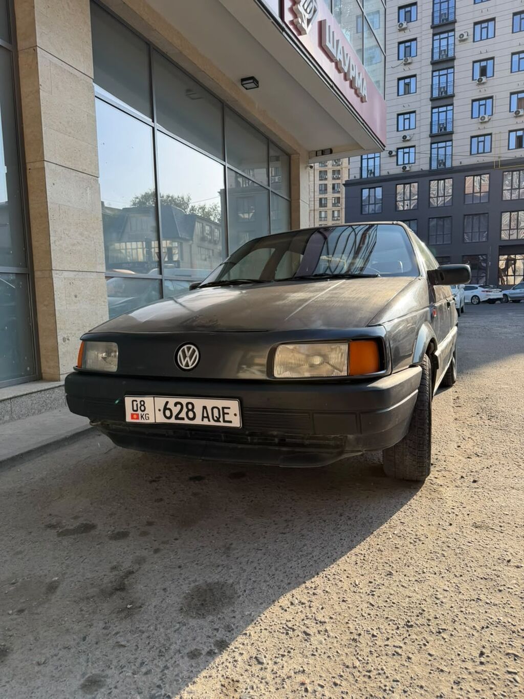 Volkswagen Passat: 1989 г., Механика, Седан: фото 2