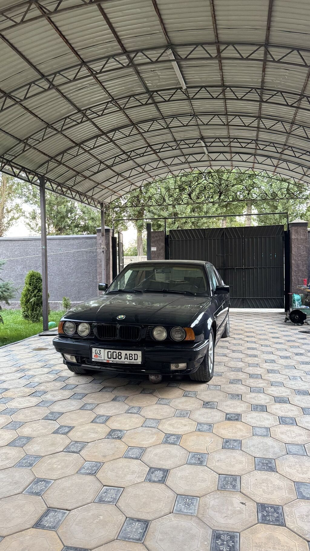 BMW 5 series: 1992 г., 2.5 л, Механика, Бензин, Седан: фото 2