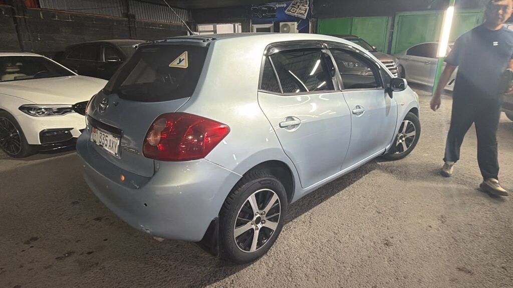 Toyota Auris: 2007 г., 1.6 л, Робот, Бензин, Хэтчбэк: фото 4