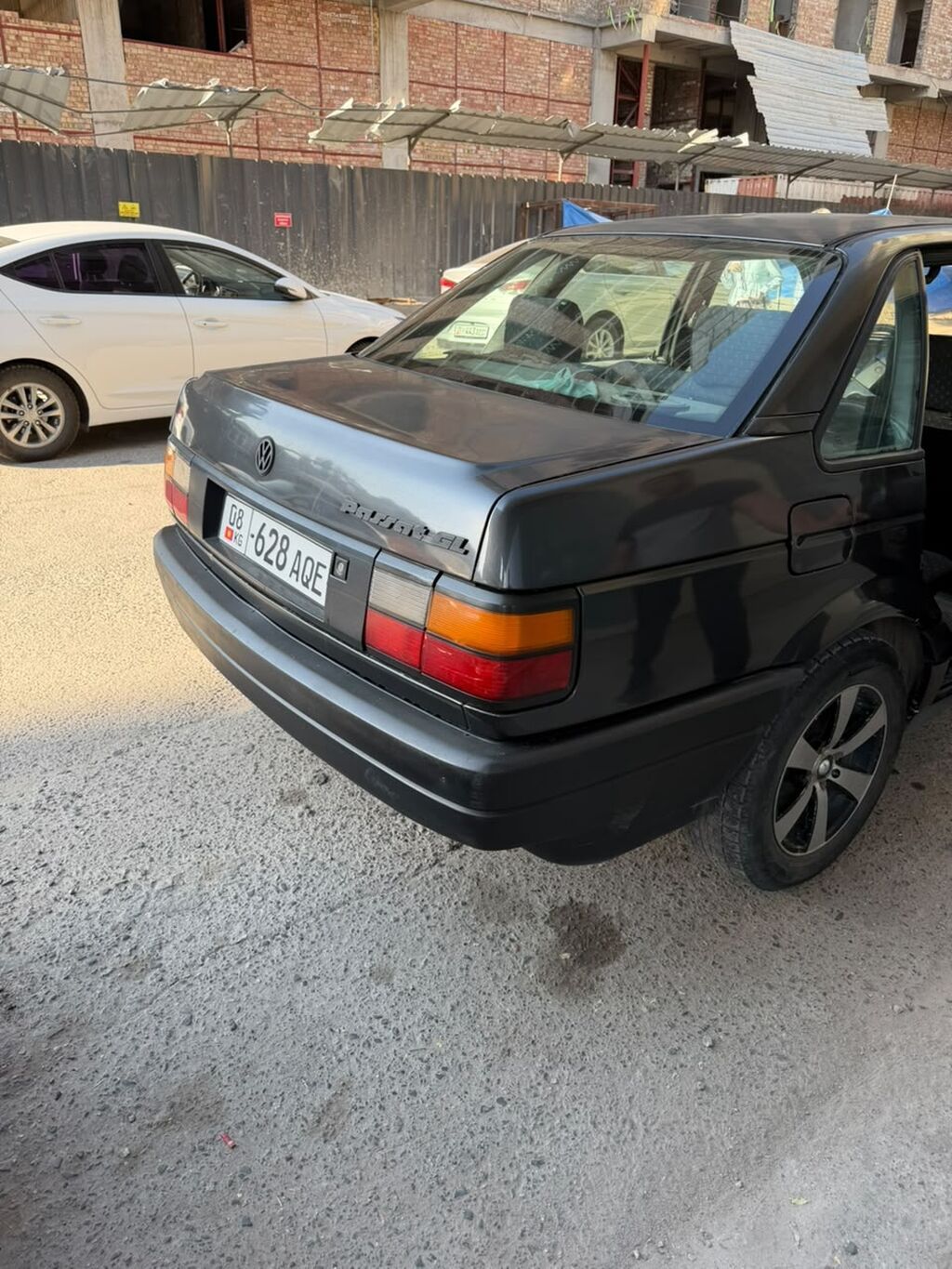 Volkswagen Passat: 1989 г., Механика, Седан: фото 5
