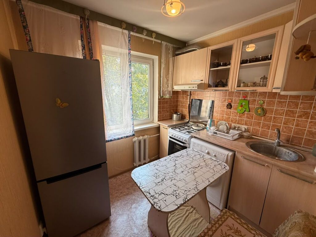 1 комната, 33 м², 6 мкр 104 серия, 4 этаж, Косметический ремонт