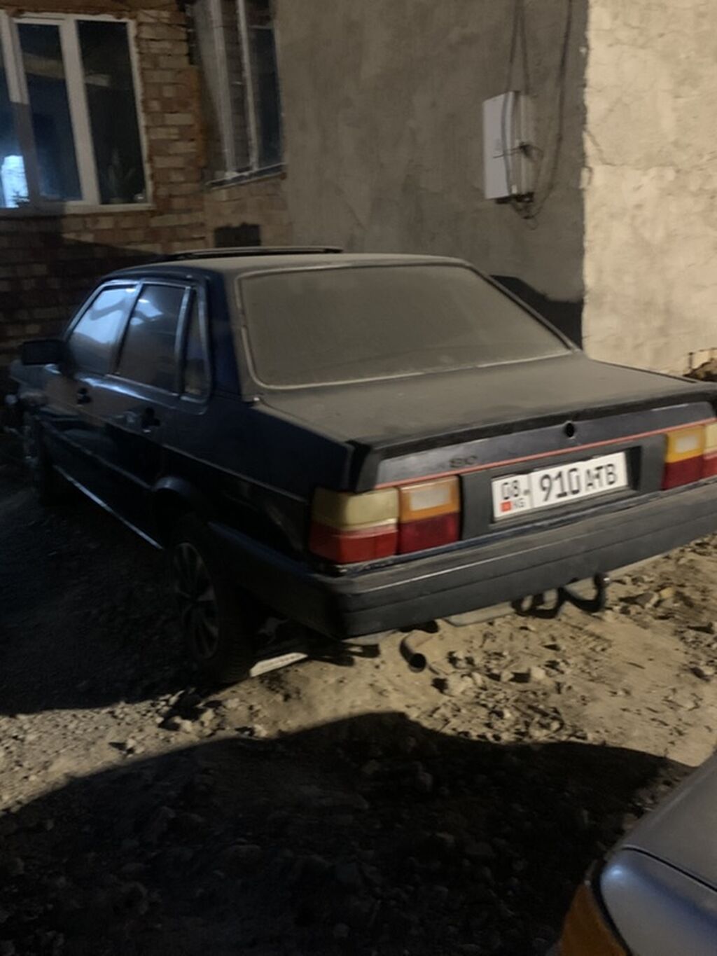 Audi 80: 1986 г., 1.8 л, Механика, Бензин, Седан: фото 5