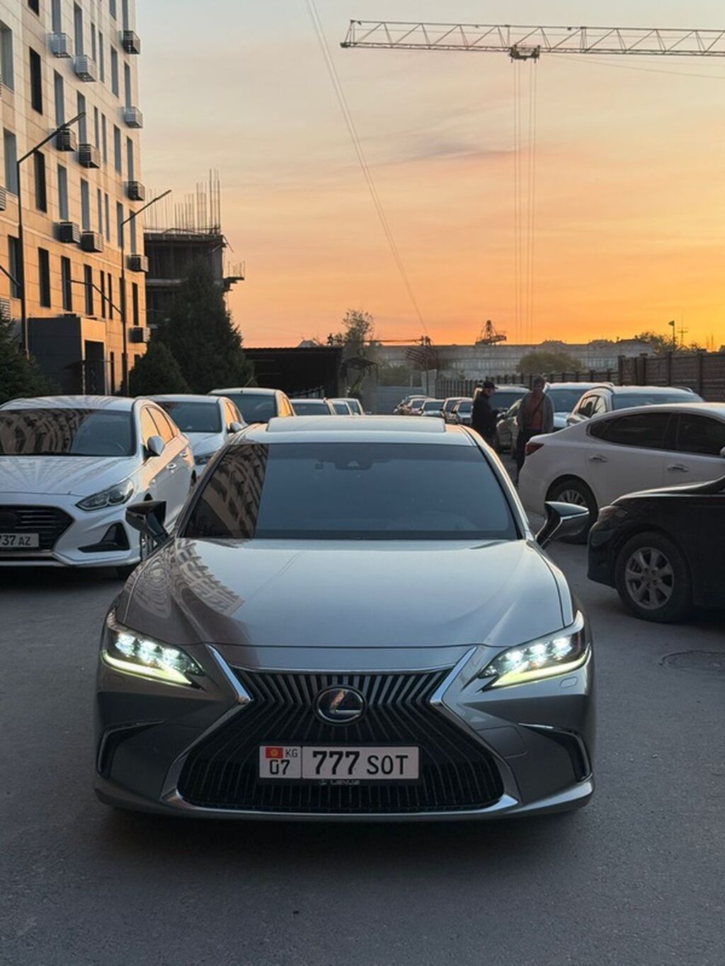 Lexus ES: 2020 г., 2.5 л, Автомат, Гибрид, Седан: фото 2