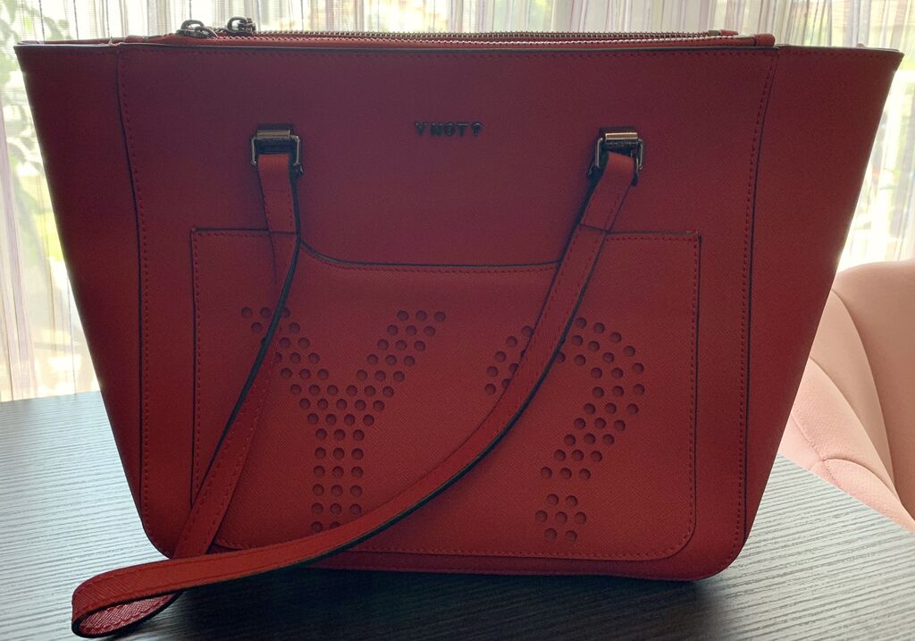 Κόκκινη shopper γυναικεία τσάντα «Why not» σε άριστη 25 EUR | η αγγελία δημοσιεύτηκε 07 Αύγουστος 2022 14:40:12: Κόκκινη shopper γυναικεία τσάντα «Why not» σε άριστη κατάσταση για