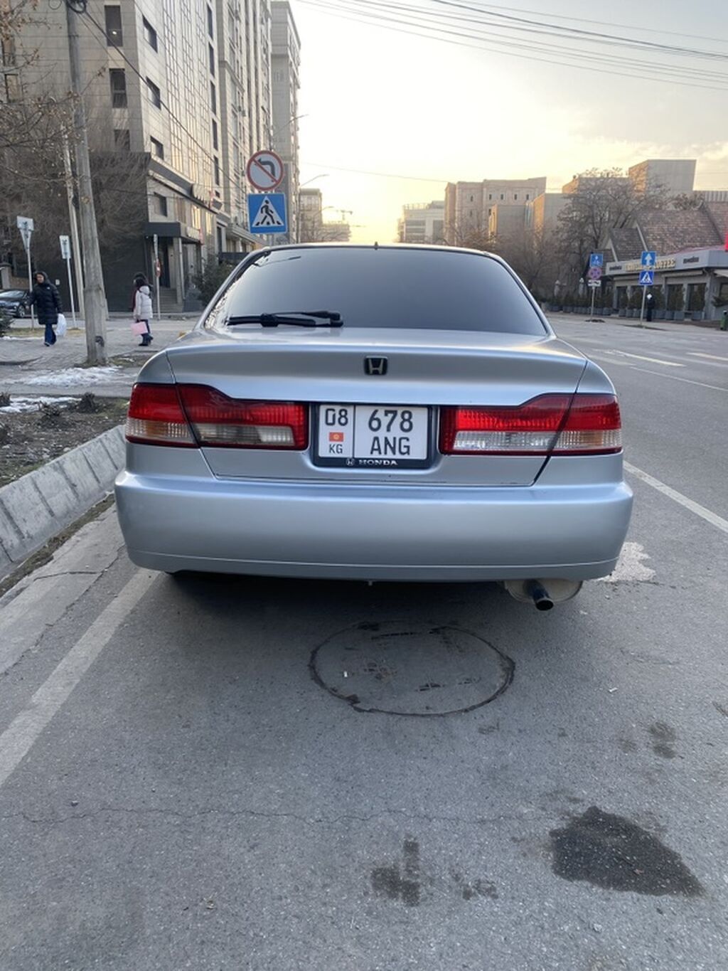 Honda Accord: 2002 г., 2 л, Автомат, Бензин, Седан: фото 2