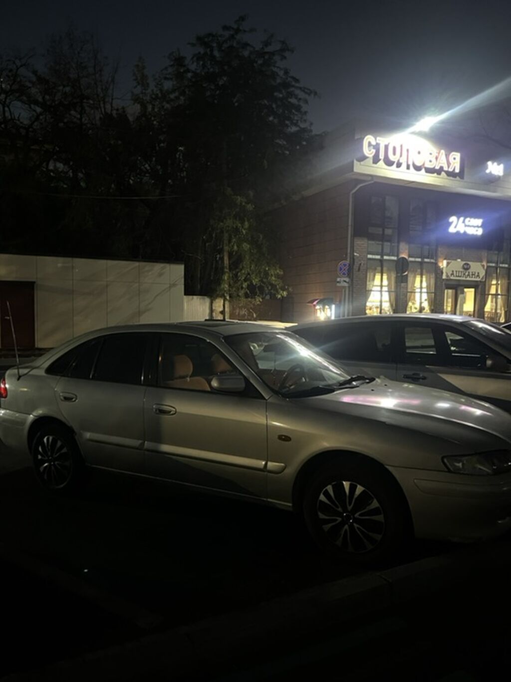 Mazda 626: 2000 г., 2 л, Автомат, Бензин, Хэтчбэк: фото 3