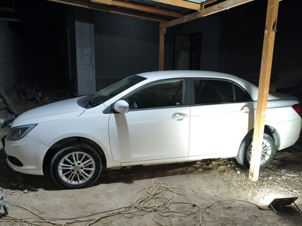 BYD E5: 2019 г., 0.1 л, Робот, Электромобиль, Седан: фото 2