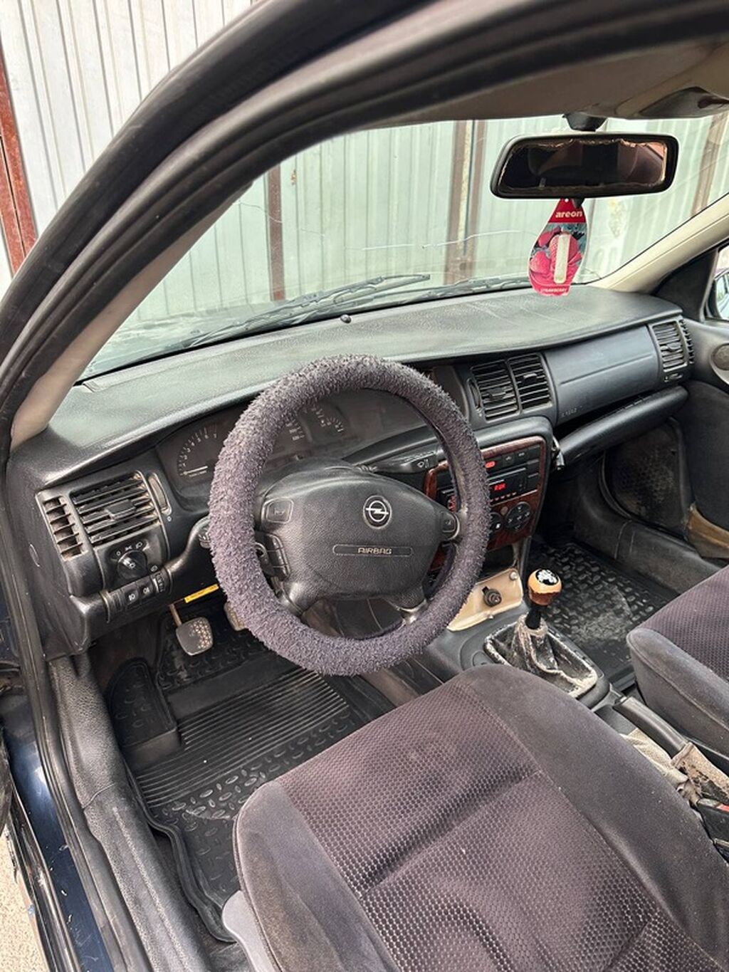 Opel Vectra: 2000 г., 1.8 л, Механика, Бензин, Хэтчбэк: фото 4