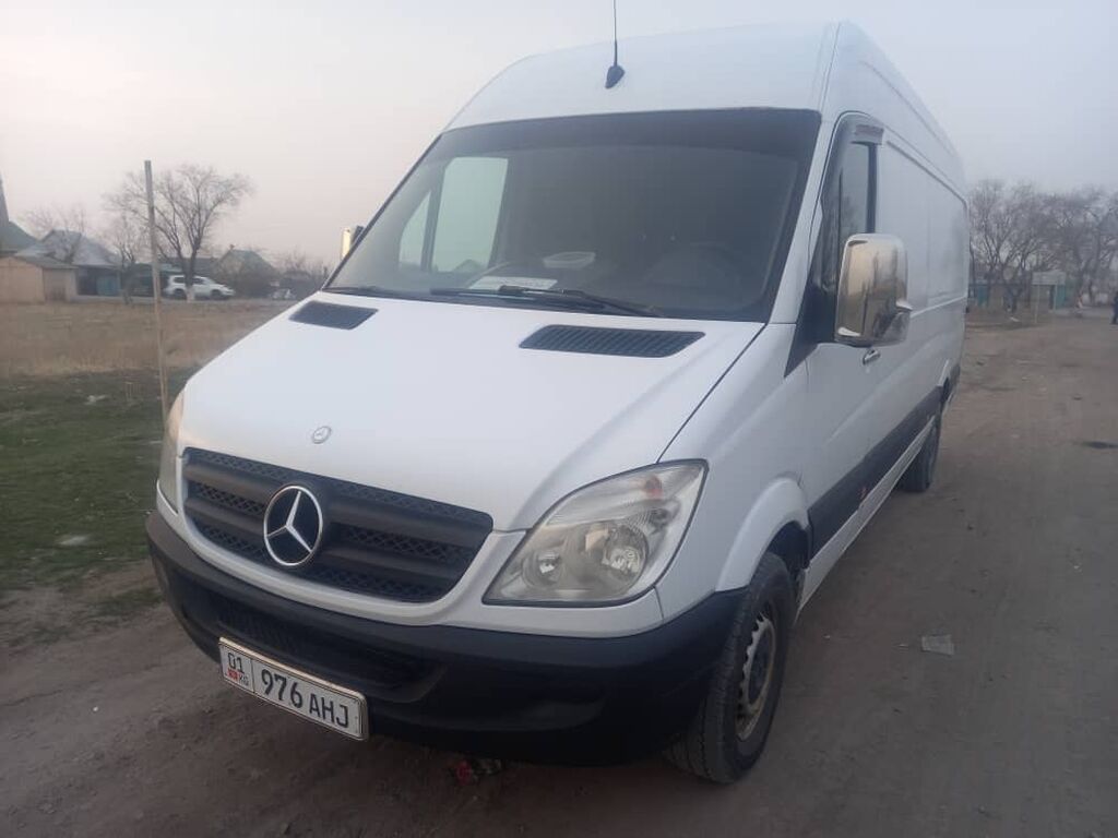 Mercedes Benz Sprinter с456ас136