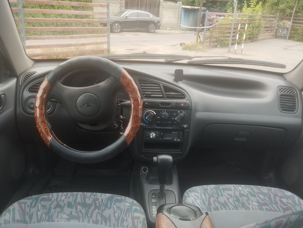 Daewoo Lanos: 1997 г., 1.5 л, Автомат, Бензин, Седан: фото 8
