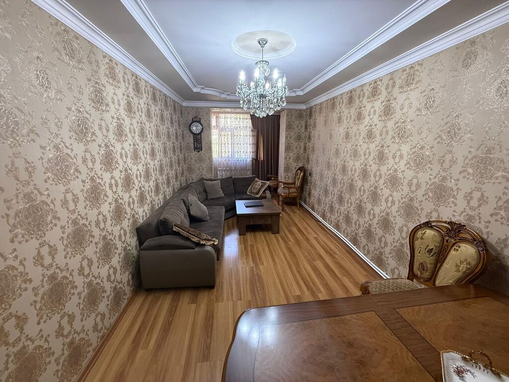 Sumqayıt, 4 otaqlı, Köhnə tikili, 98 kv. m