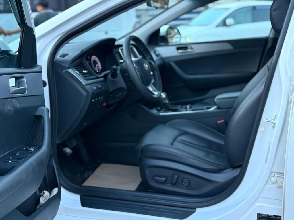 Hyundai Sonata: 2021 г., 2 л, Автомат, Газ, Седан: фото 7