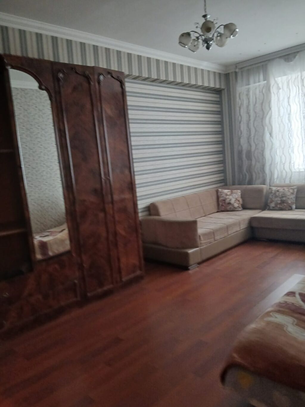 1 NEFER OTAQ YOLDASI XANIM AXTARILIR KOMUNAL DAXIL 150 AZN 2 otaqlı