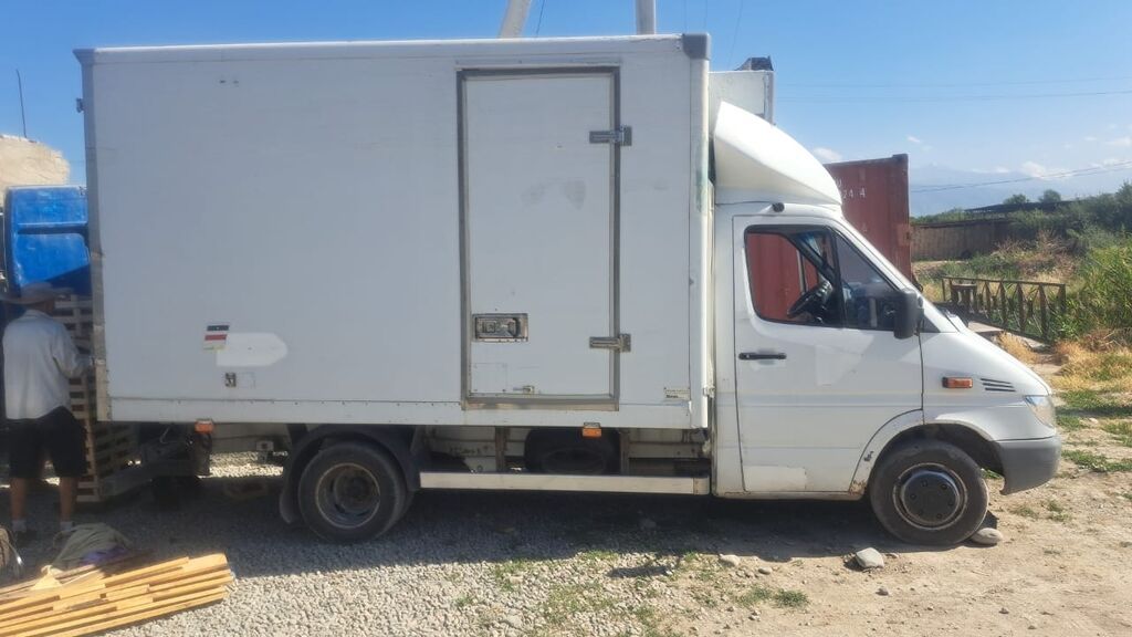 Mercedes-Benz Спринтер: 2004 г., 2.7 л, Механика, Дизель, Фургон: фото 3