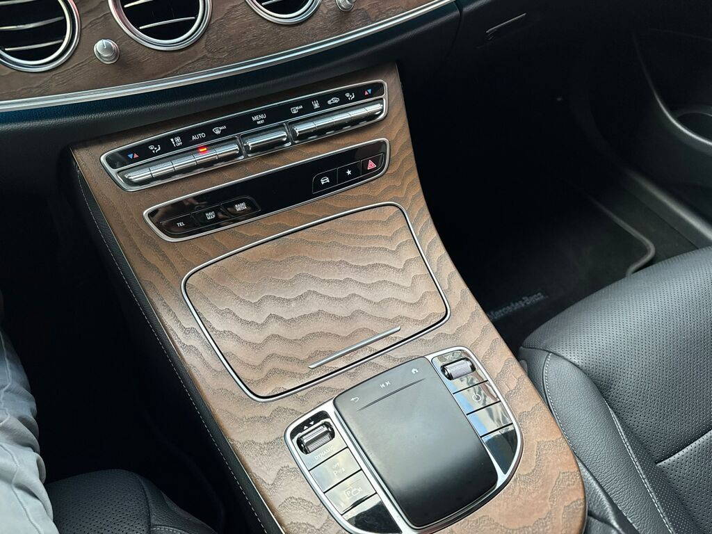 Mercedes-Benz E-Class: 2021 г., 2 л, Электромобиль: фото 7