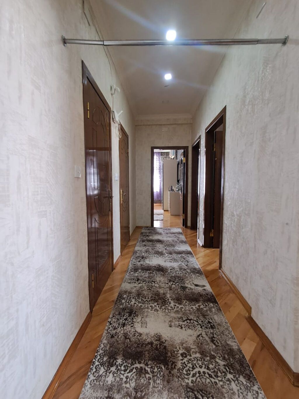 3 otaqlı, Yeni tikili, m. İnşaatçılar, 123 kv. m