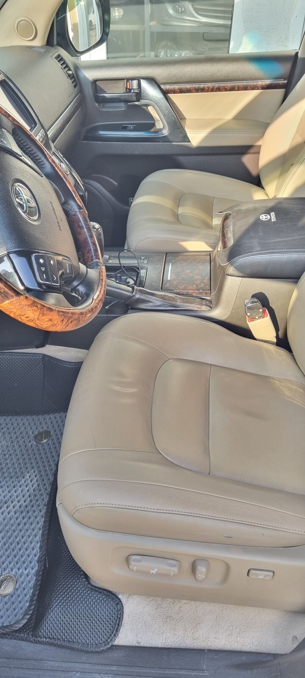 Toyota Land Cruiser: 2009 г., 4.7 л, Автомат, Газ, Внедорожник: фото 5