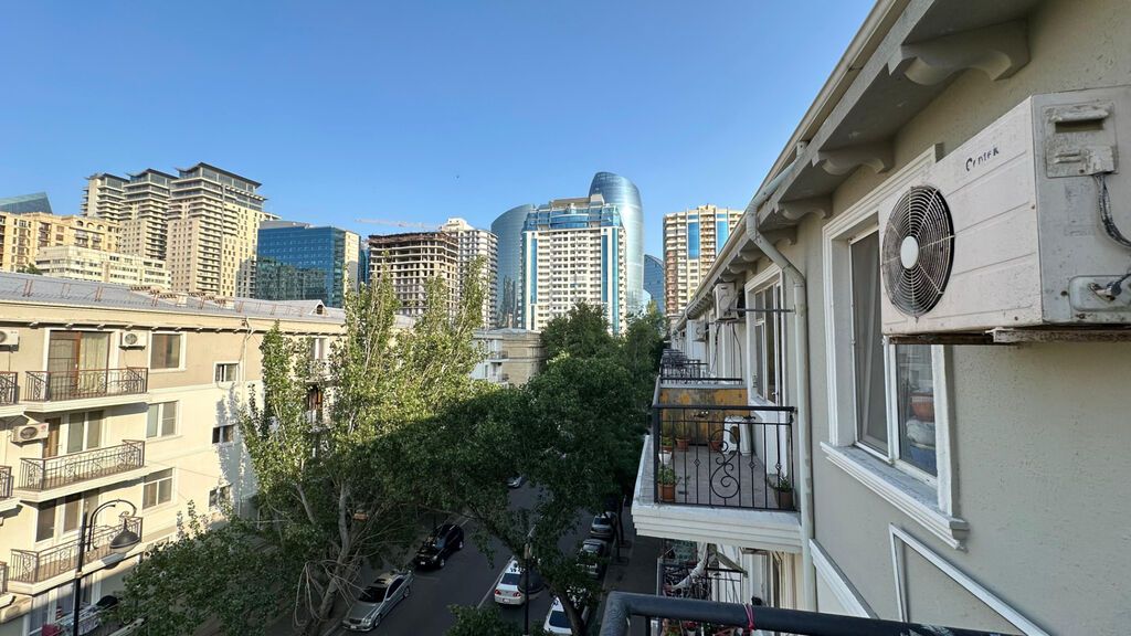 🏡 28 May metrosu yaxınlığında kirayə mənzil 📍 Ünvan: 28 May metrosu