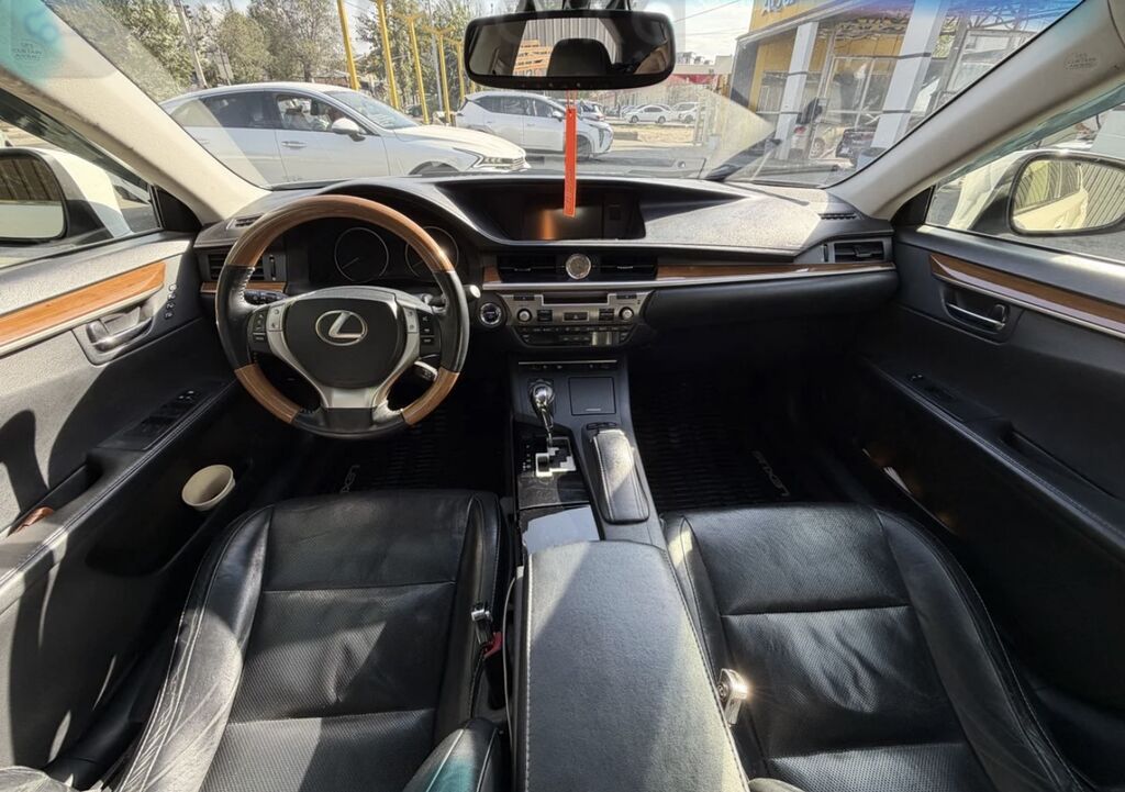 Lexus ES: 2014 г., 2.5 л, Автомат, Гибрид, Седан: фото 7