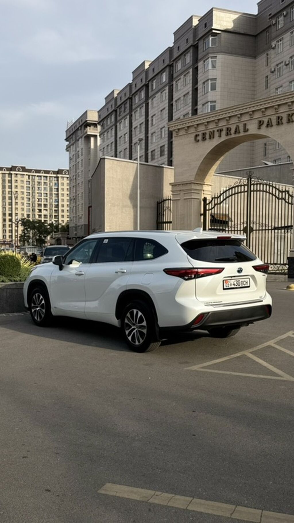 Toyota Highlander: 2022 г., 2.5 л, Вариатор, Гибрид, Кроссовер: фото 5
