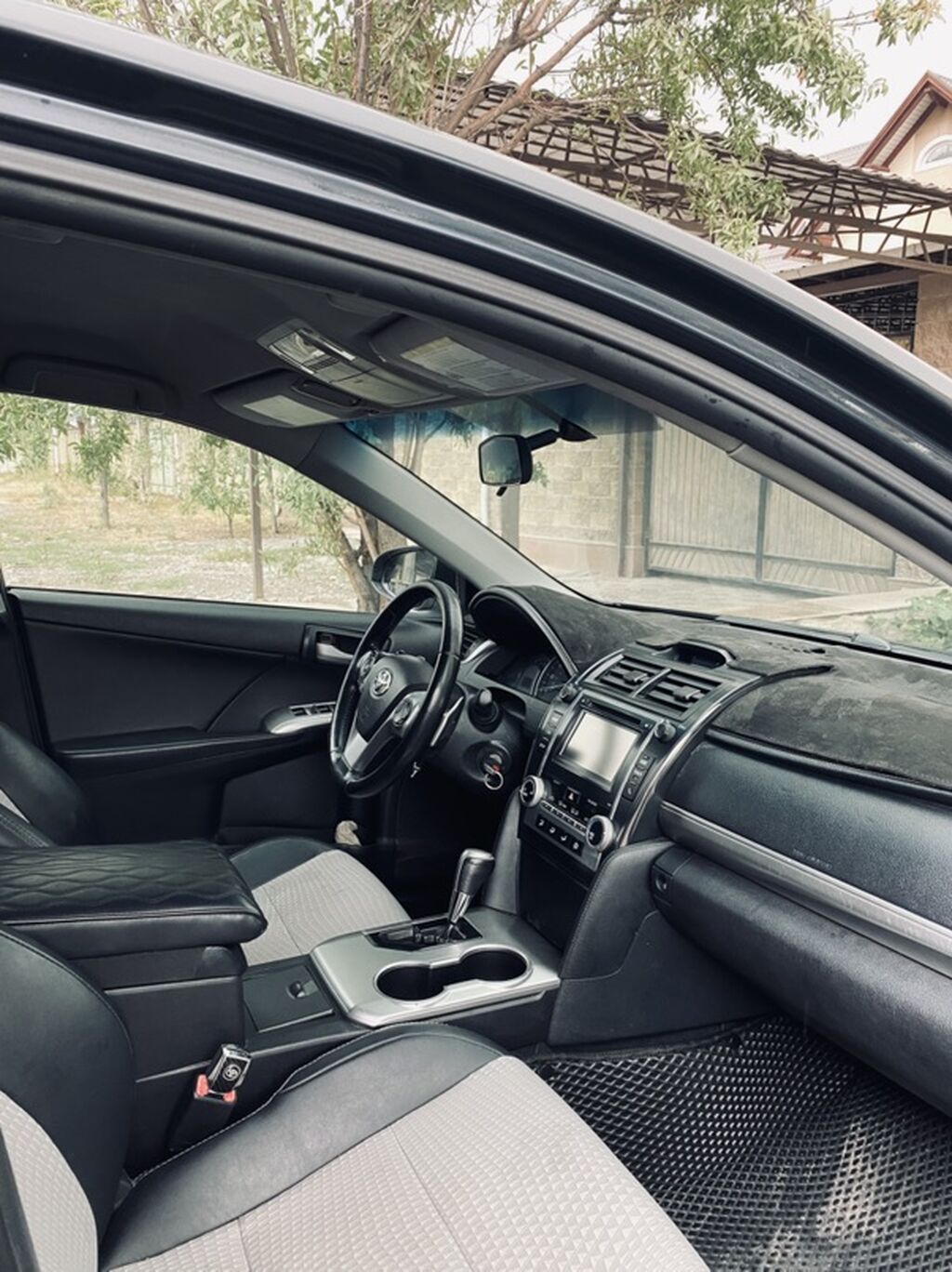 Toyota Camry: 2014 г., 2.5 л, Автомат, Бензин, Седан: фото 3