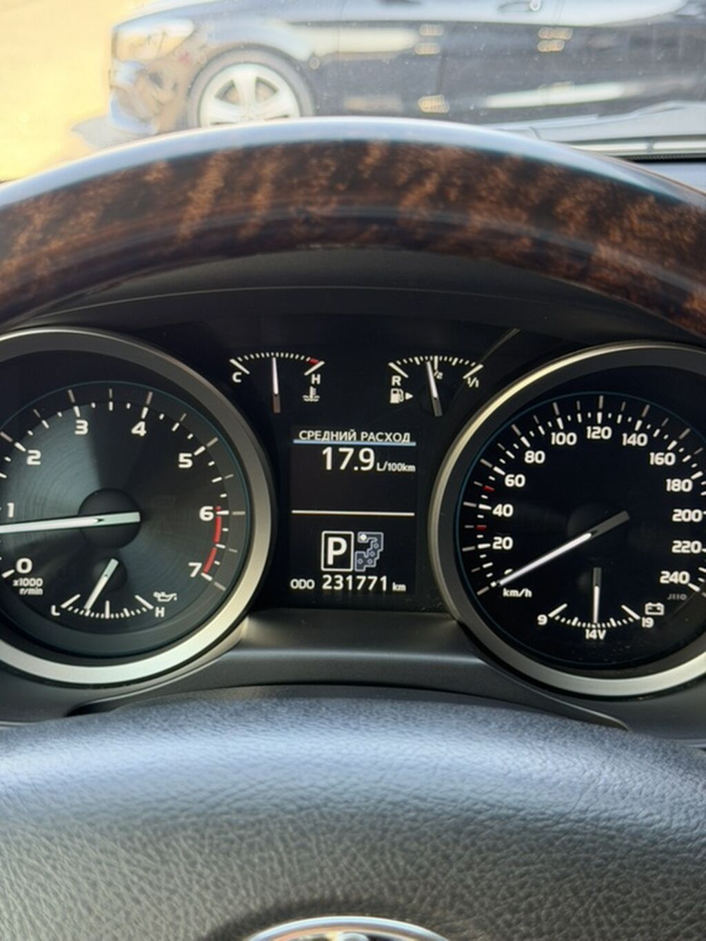 Toyota Land Cruiser: 2013 г., 4.6 л, Автомат, Бензин, Внедорожник: фото 7