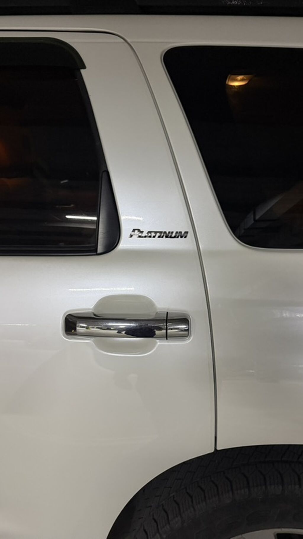 Toyota Sequoia: 2010 г., 5.7 л, Автомат, Газ, Внедорожник: фото 4