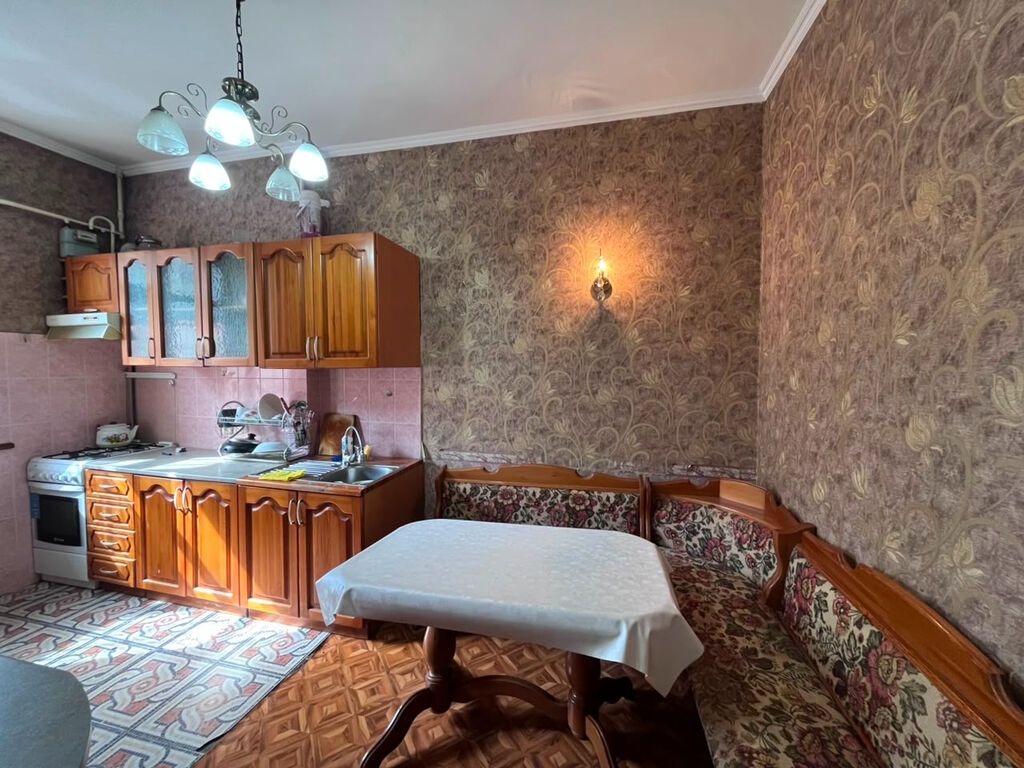 3 комнаты, 72 м², Золотой квадрат Сталинка, 2 этаж, Косметический ремонт: фото 6