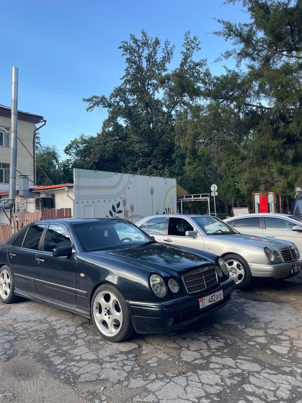 Mercedes-Benz E-Class: 1998 г., 2 л, Автомат, Бензин, Седан: фото 4