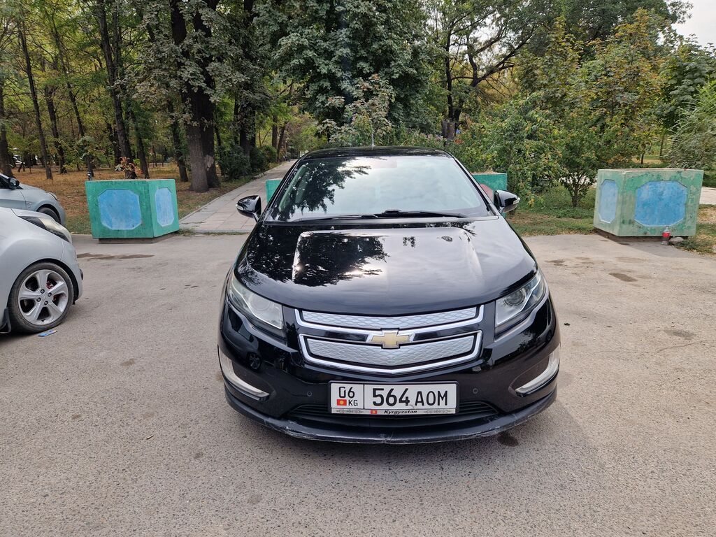 Chevrolet Volt: 2011 г., 1.5 л, Вариатор, Гибрид, Хэтчбэк: фото 1