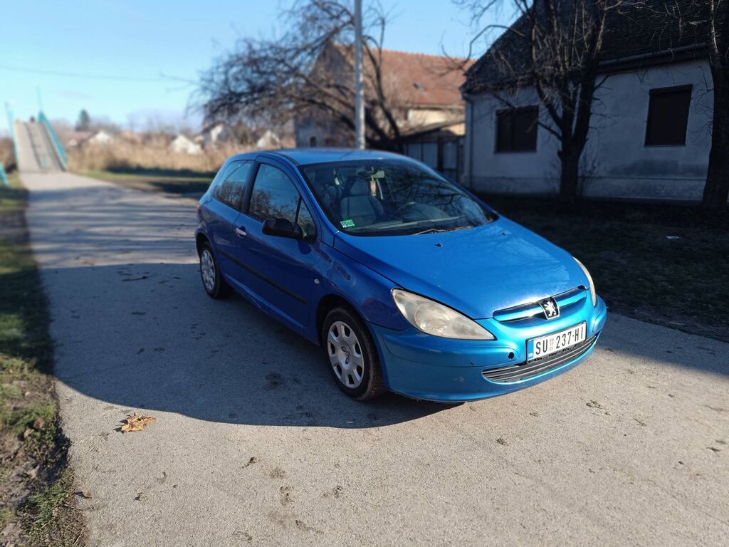 Peugeot: Peugeot 307: 1.4 l | 2003 г. 200000 km Hečbek